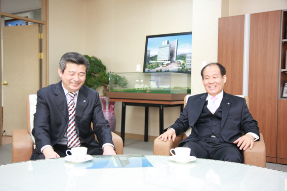 2012-04-04 윤진필 경산산업단지관리공단 이사장 접견 및 산학교류협약식 주재 이미지