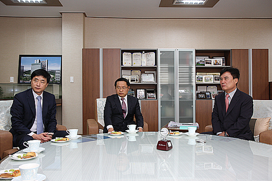 2012-10-08 경북농민사관학교 한마음 체육대회 내빈 접견 및 환영사 이미지