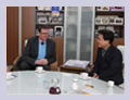 2013-12-12 영국 쉐필드대학 ELTC(English Language Teaching Centre) Richard Simpson 센터장 접견 관련이미지