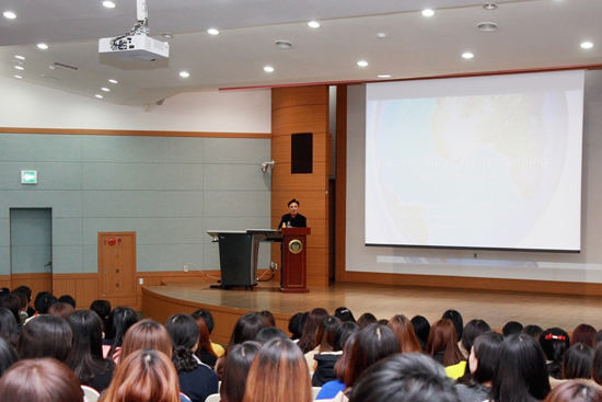 2014-03-07 Daeyang Nursing College 김수지 총장 접견 및 제10회 간호학과 글로벌 경쟁력 강화를 위한 세미나 환영사 이미지